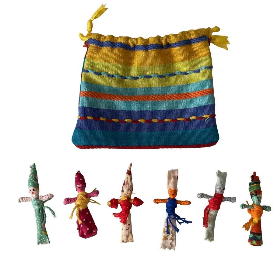 Cette pochette vibrante et colorée est remplie de minuscules poupées de soucis fabriquées à la main par des artisans du Guatemala. Un cadeau unique et significatif pour tous ceux qui cherchent à se débarrasser de leurs soucis.