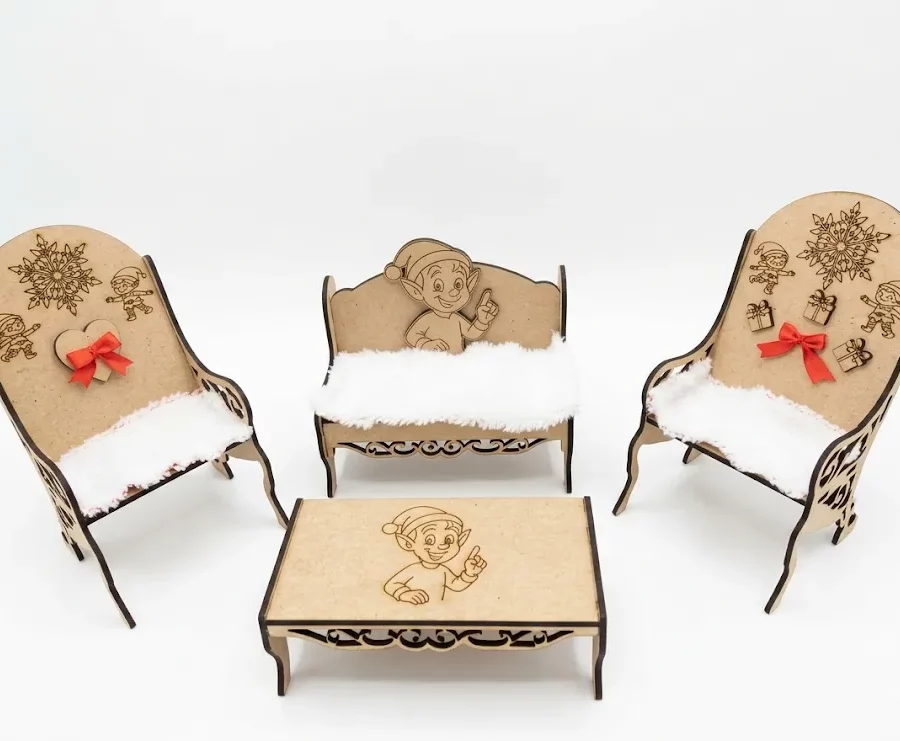 Salon complet lutin polaire bois MDF gravé laser, canapé table fauteuils coussins fourrure blanche, Créa'Flo Titre : Salon Lutin Polaire – Vue Complète