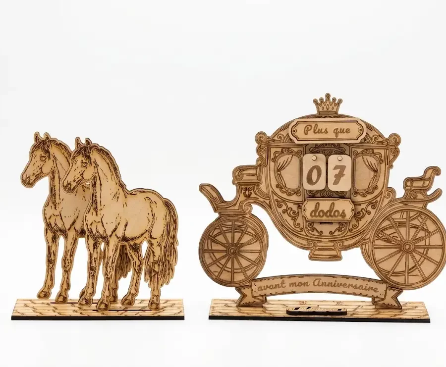 Compteur dodos attelage bois MDF gravé laser 30×14 cm, carrosse et 2 chevaux, Créa'Flo