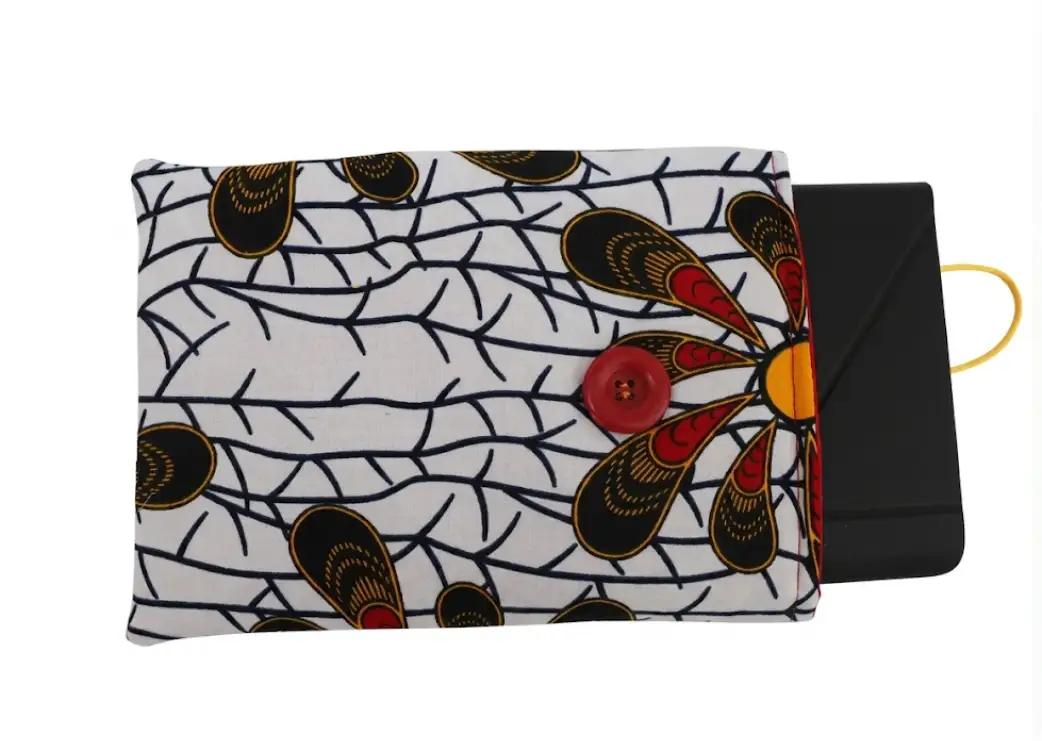 Housse protection liseuse Kindle tissu africain graphique noir rouge jaune, cousu main Créa'Flo