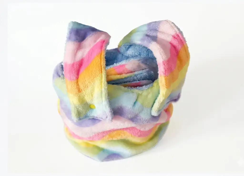 Pochette lingettes lavables intérieur coton éponge arc-en-ciel ouverte cousue main Créa'Flo