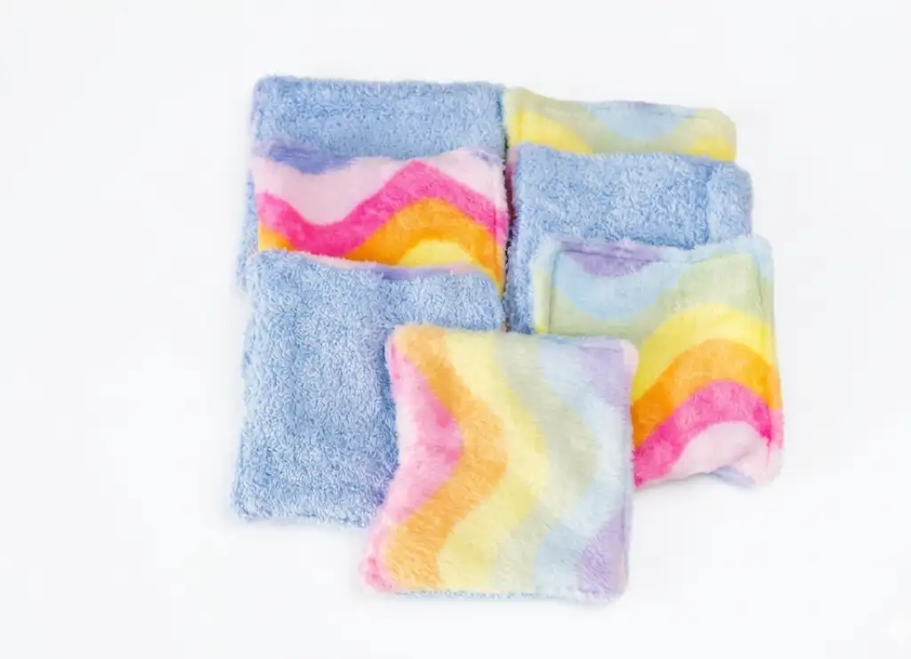 Lingettes lavables coton éponge arc-en-ciel incluses dans pochette cousue main Créa'Flo