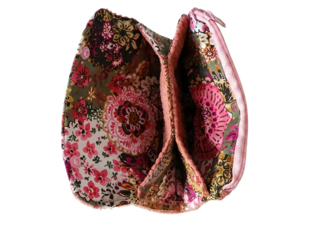 Intérieur portefeuille velours cousu main, tissu fleuri bordeaux rose, 3 compartiments et zip, Créa'Flo