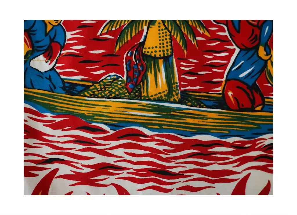 Sac pinces linge gros plan tissu Martinique, scène pirogue sur fond rouge cousu main Créa'Flo